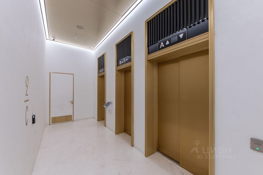 m. Krasnopresnenskaya: Apartment, 2-rooms