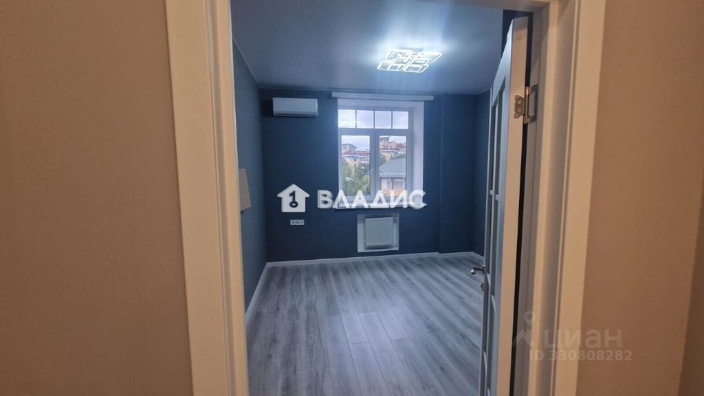 m. Solnechnaya: Apartment, 3-rooms