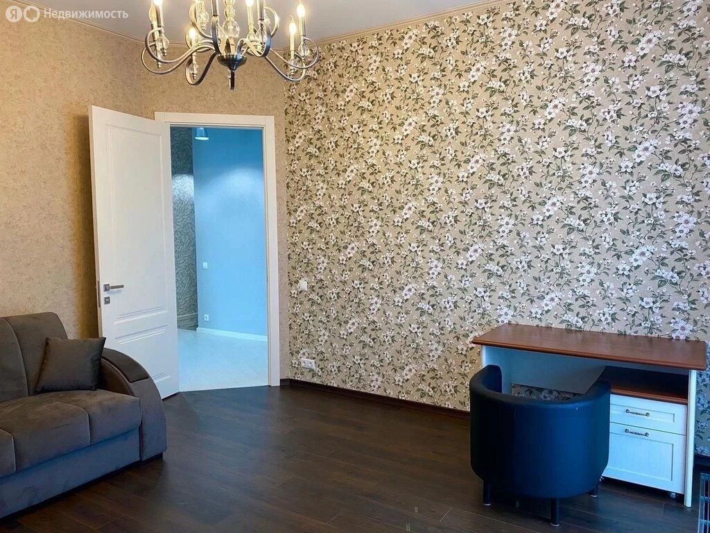 m. ZIL: Apartment, 2-rooms
