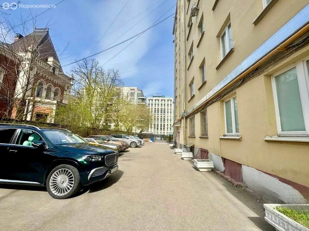 m. Barrikadnaya: Apartment, 2-rooms