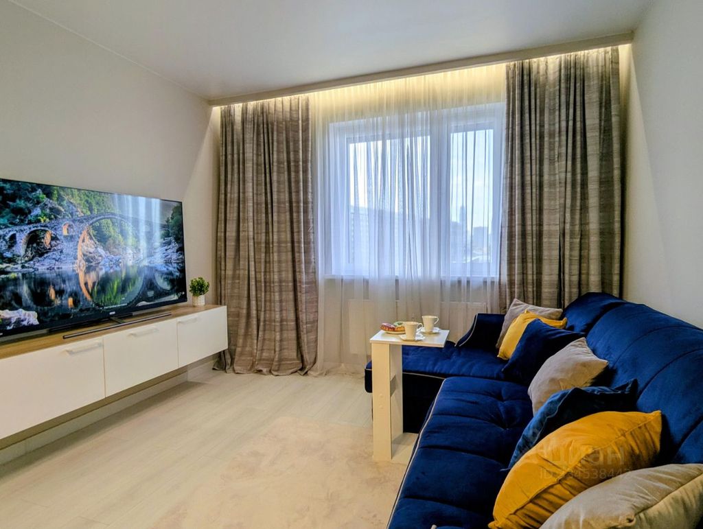 m. ZIL: Apartment, 1-rooms