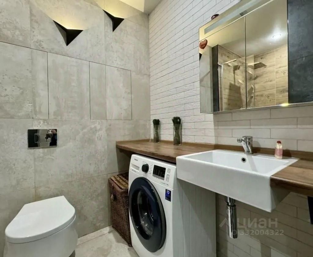 m. ZIL: Apartment, studio