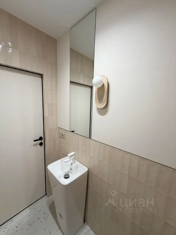 m. Verkhnie Likhobory: Apartment, 2-rooms