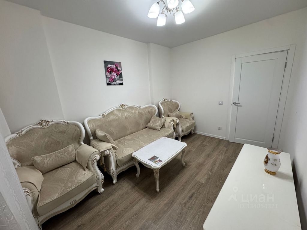 m. Nekrasovka: Apartment, 3-rooms