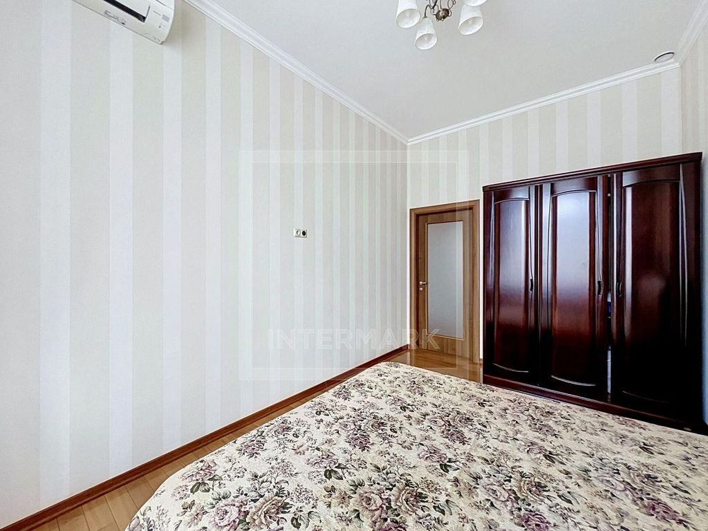 m. Novokuznetskaya: Apartment, 2-rooms