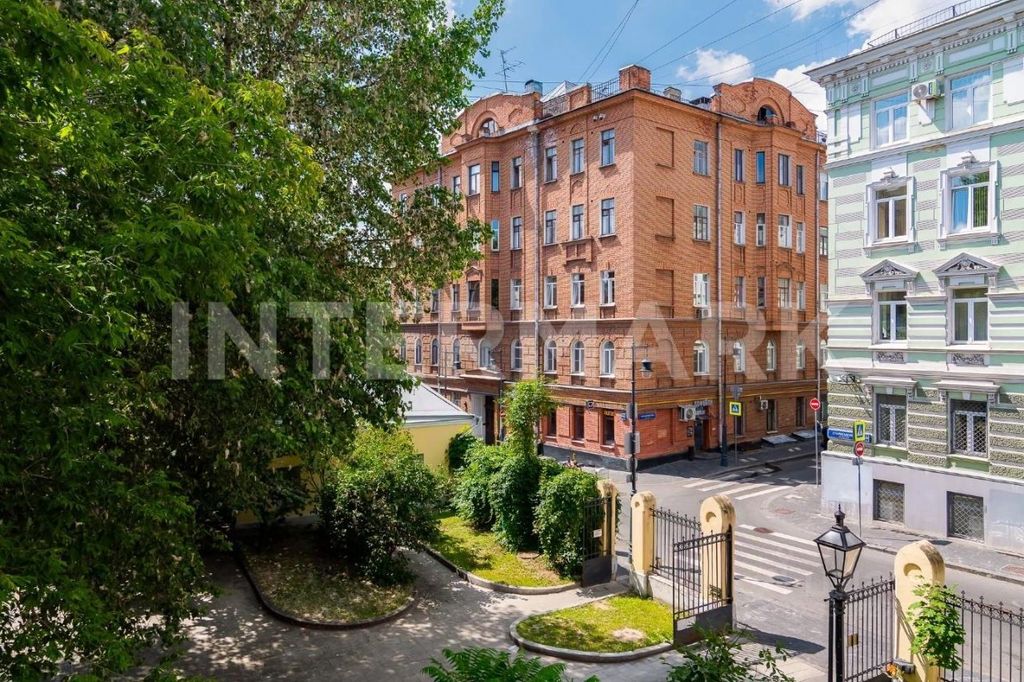 m. Kitay-gorod: Apartment, 4-rooms