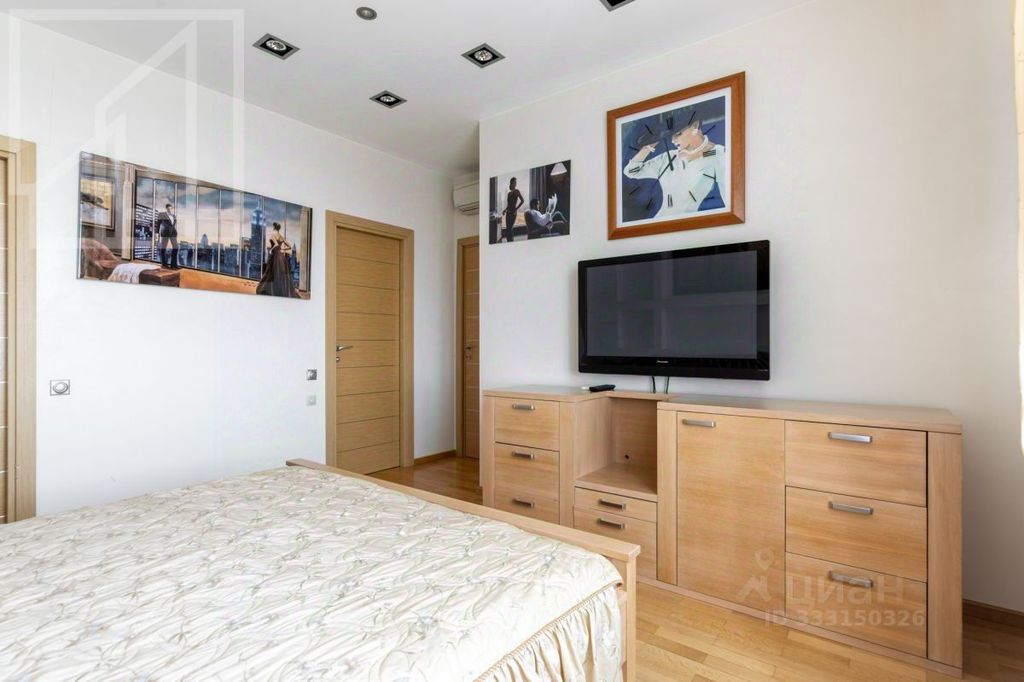 m. Minskaya: Apartment, 3-rooms