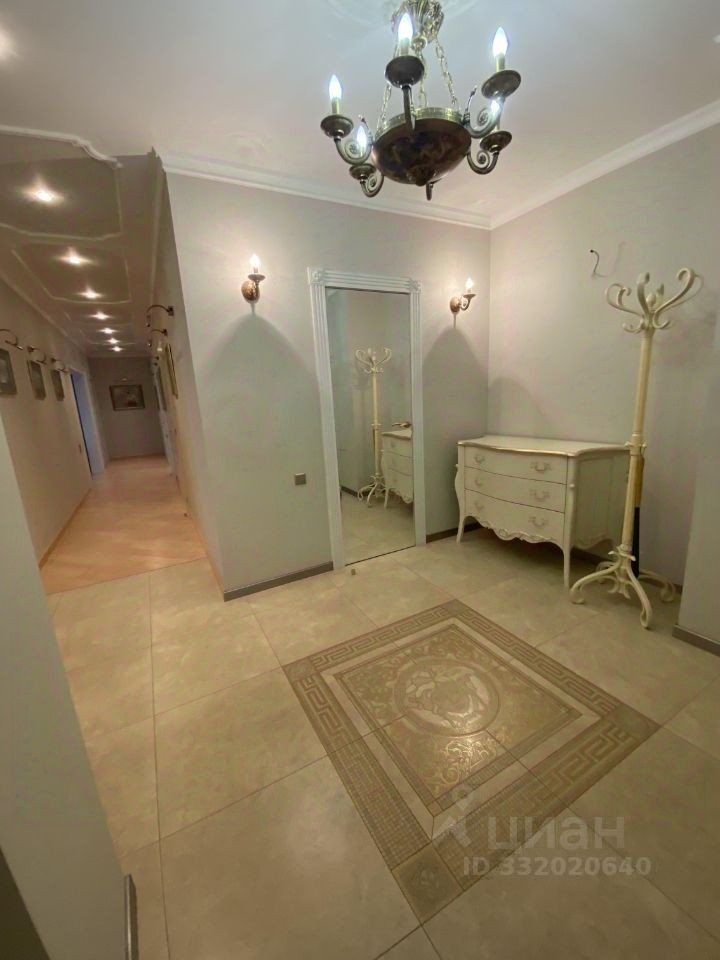 m. Profsoyuznaya: Apartment, 3-rooms