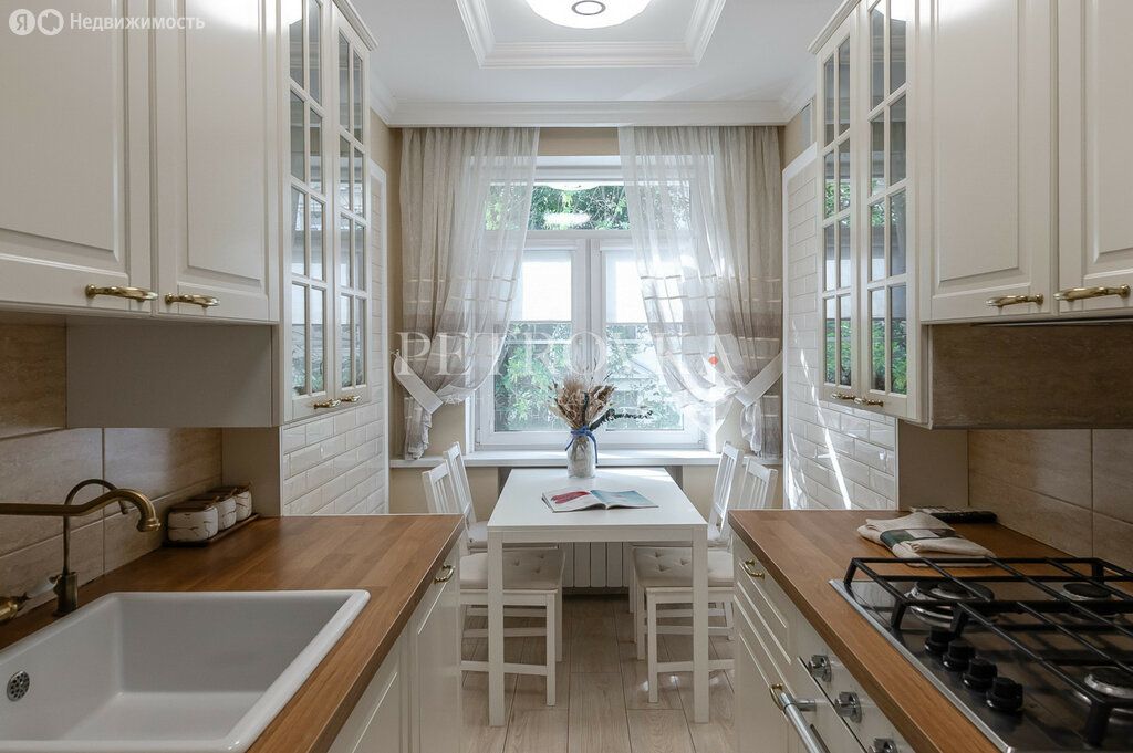 m. Tverskaya: Apartment, 2-rooms