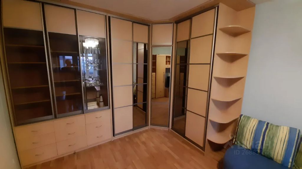 m. Lukhmanovskaya: Apartment, 2-rooms