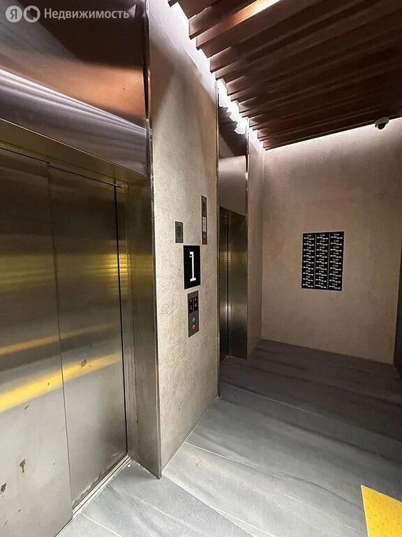 m. ZIL: Apartment, studio