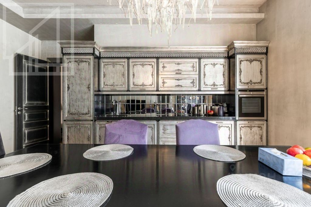 m. Trubnaya: Apartment, 3-rooms