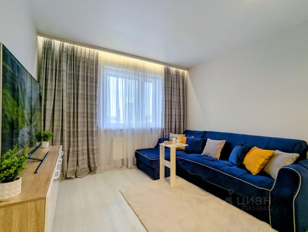 m. ZIL: Apartment, 1-rooms