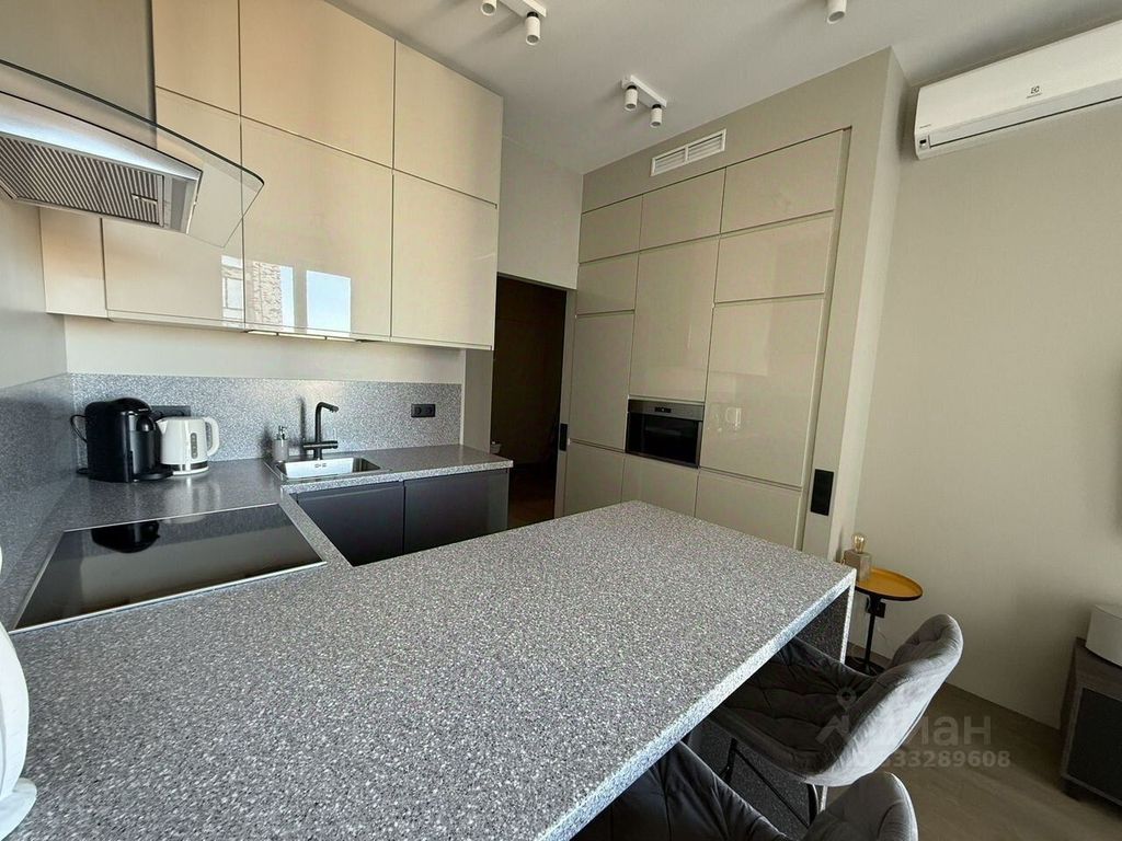 m. Ulitsa 1905 goda: Apartment, 2-rooms