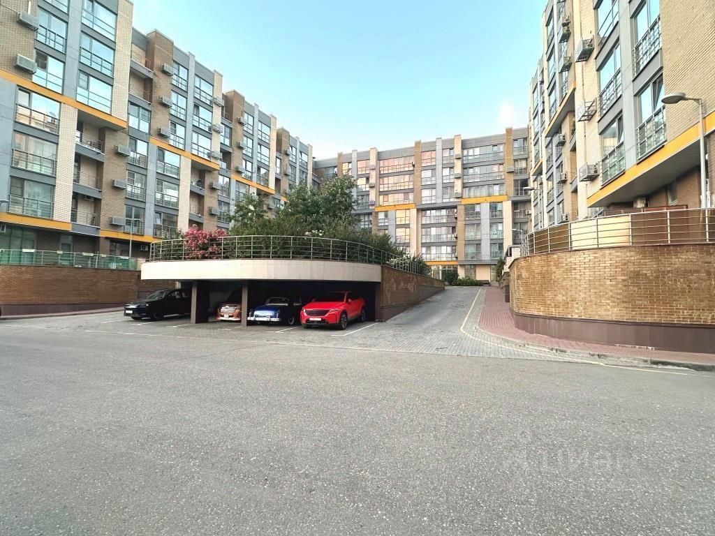 m. Universitet druzhby narodov: Apartment, 2-rooms