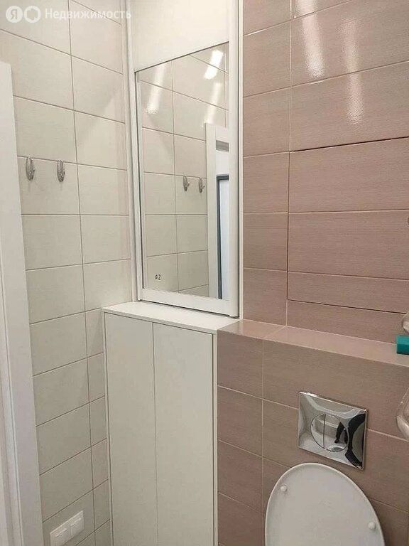m. ZIL: Apartment, 1-rooms