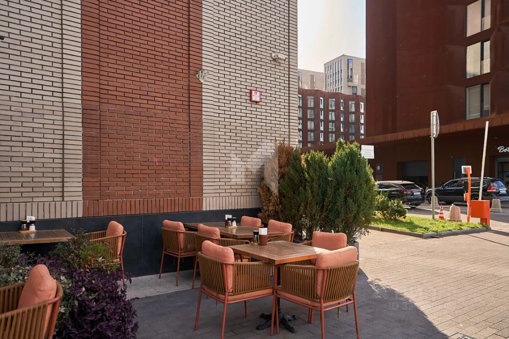 m. ZIL: Apartment, 2-rooms