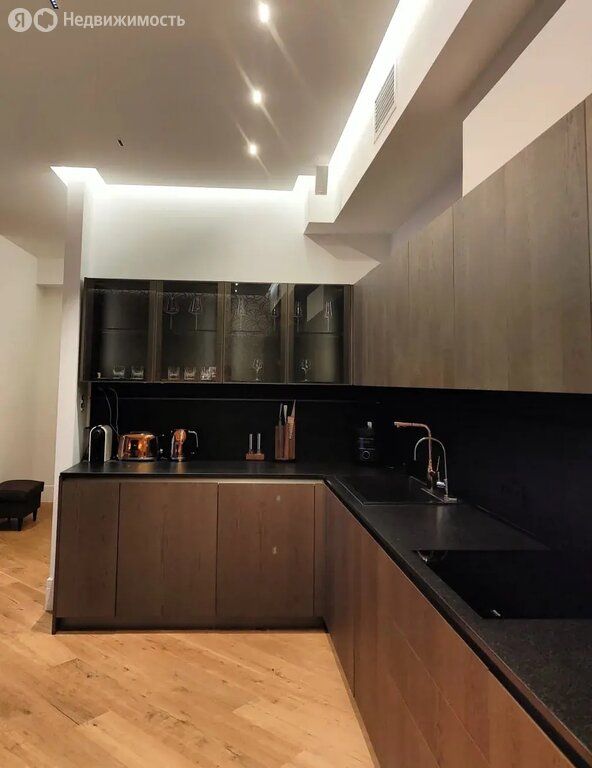 m. Aeroport: Apartment, 3-rooms