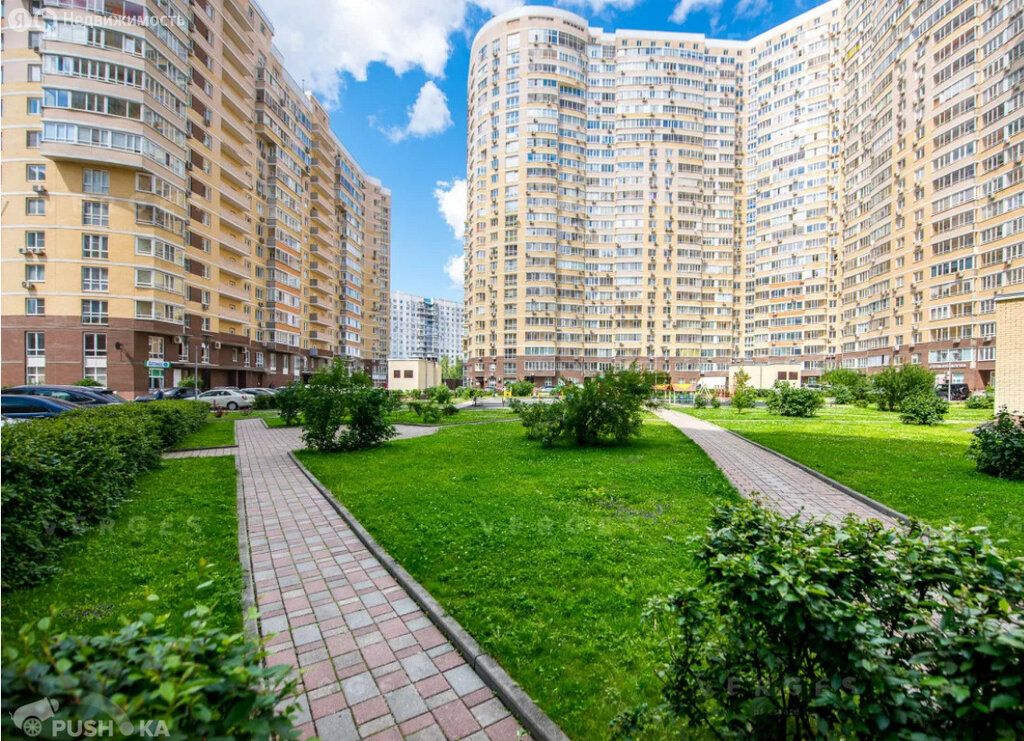 m. Yugo-Zapadnaya: Apartment, 3-rooms