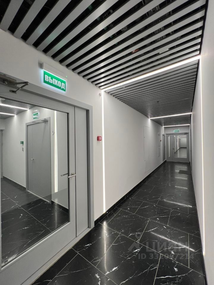 m. ZIL: Apartment, 2-rooms