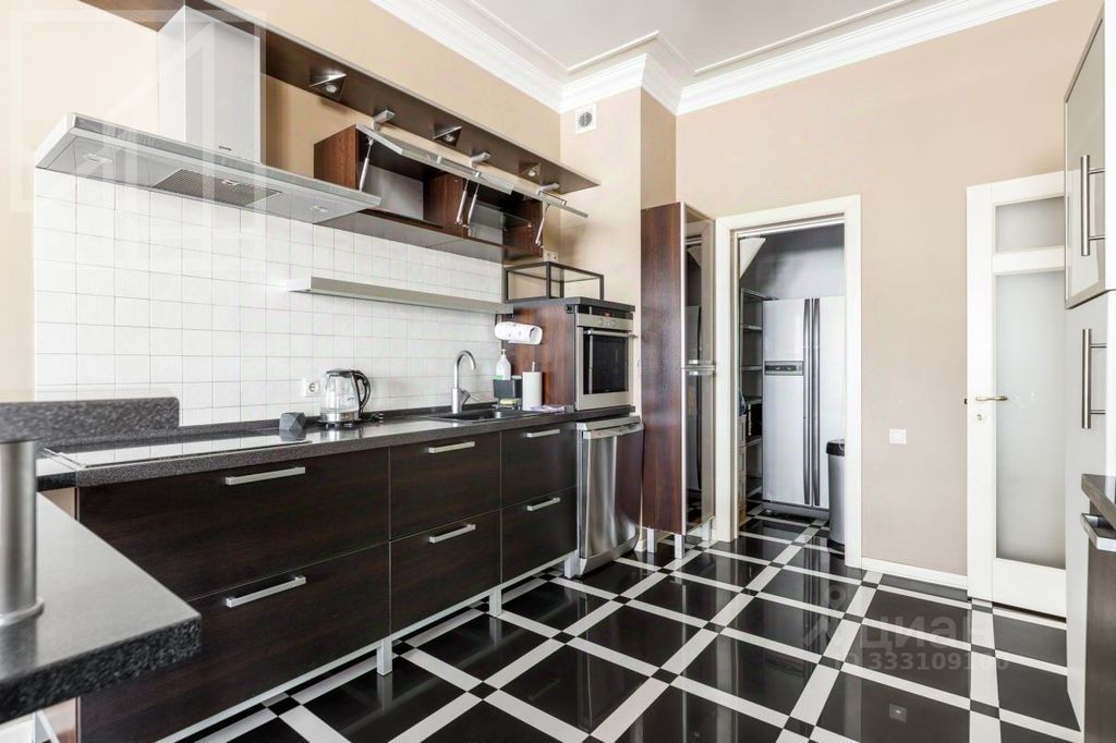 m. Mayakovskaya: Apartment, 4-rooms