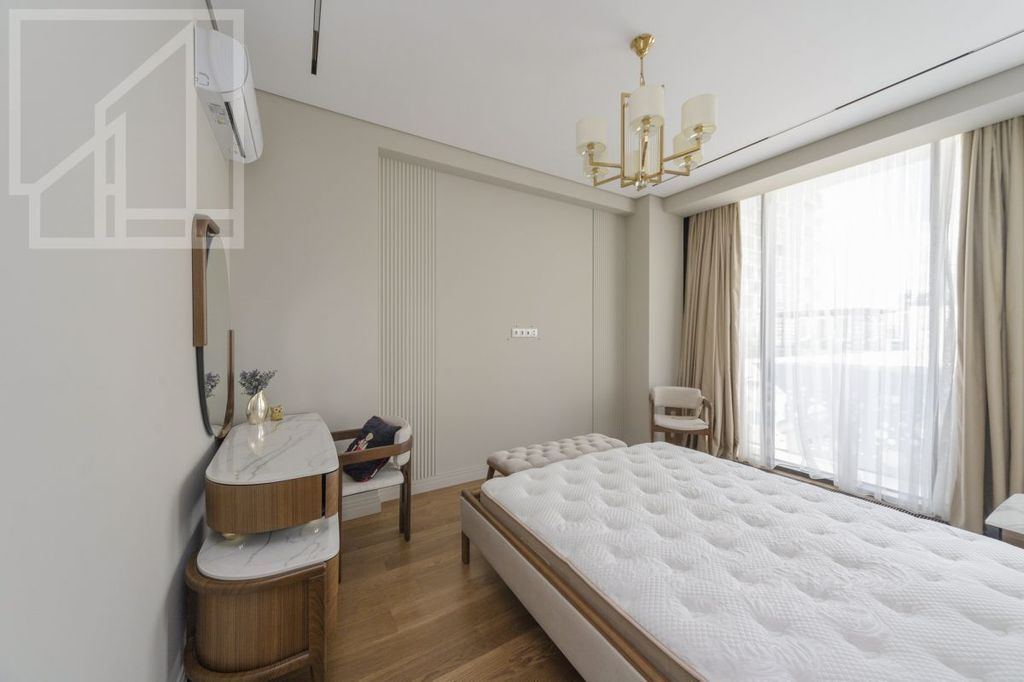 m. Aminyevskaya: Apartment, 3-rooms