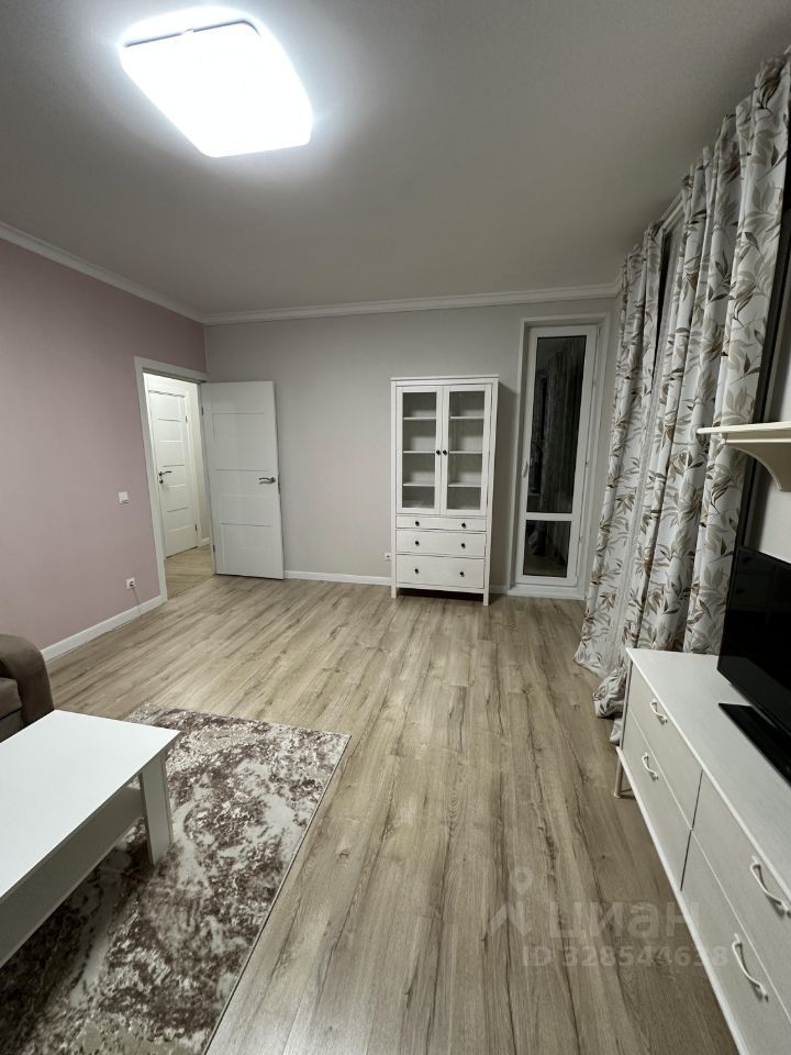 m. Strogino: Apartment, 2-rooms