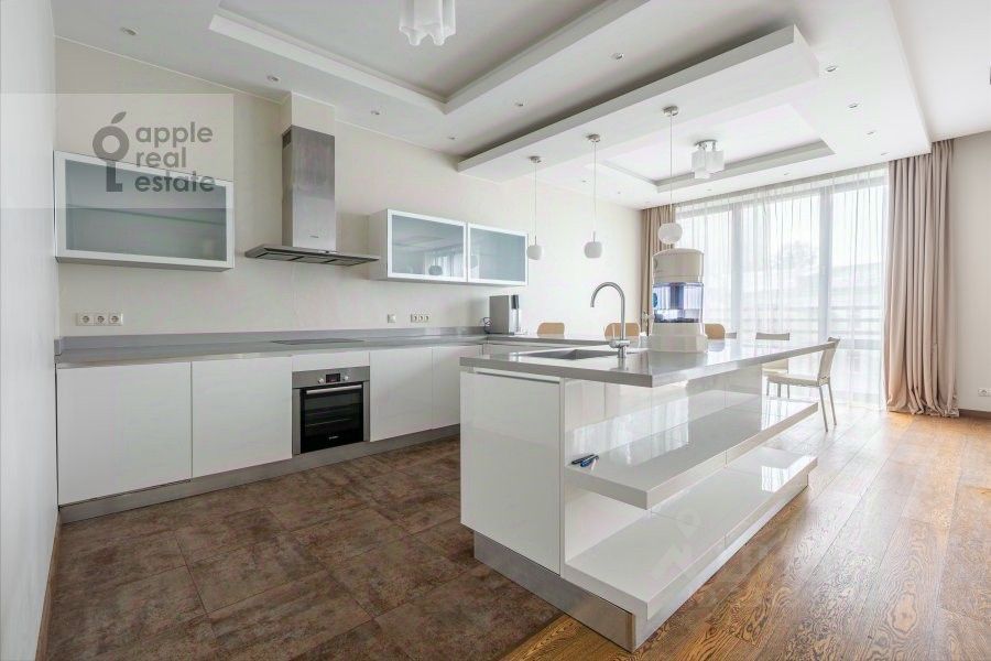 m. Chkalovskaya: Apartment, 3-rooms
