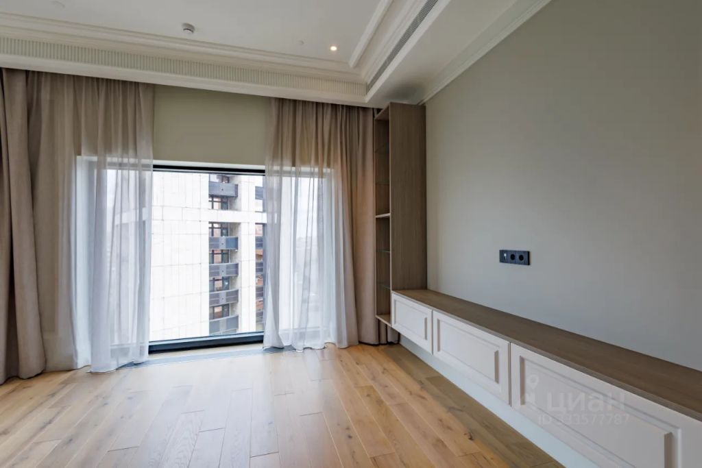 m. Krasnye vorota: Apartment, 4-rooms