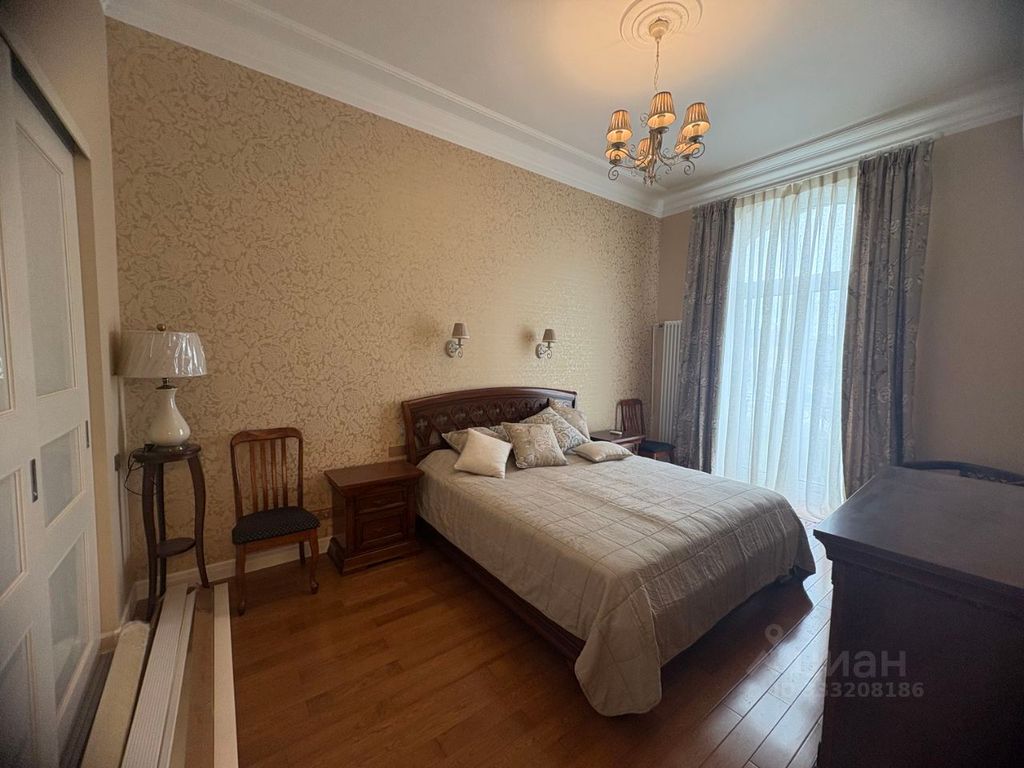 m. Ploschad Gagarina: Apartment, 2-rooms