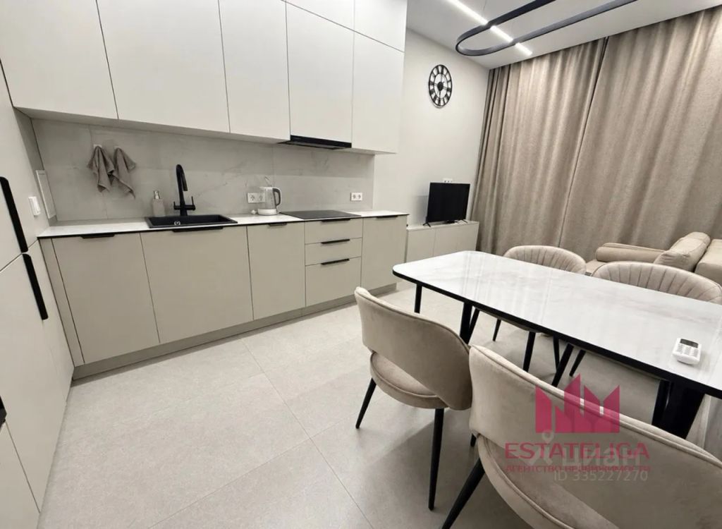 m. ZIL: Apartment, 2-rooms