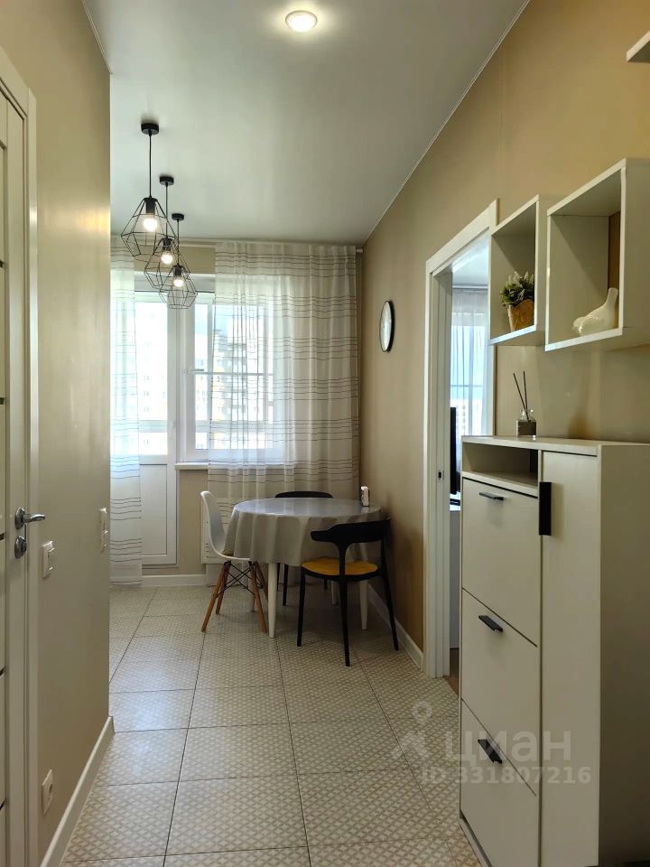 m. Lukhmanovskaya: Apartment, 1-rooms