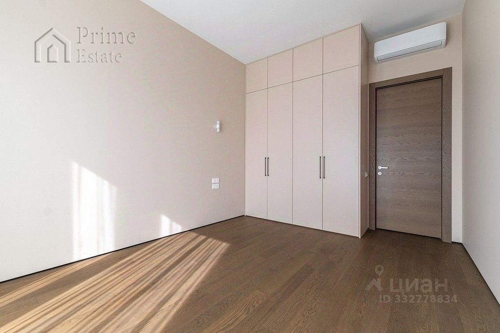 m. Lomonosovsky prospekt: Apartment, 4-rooms
