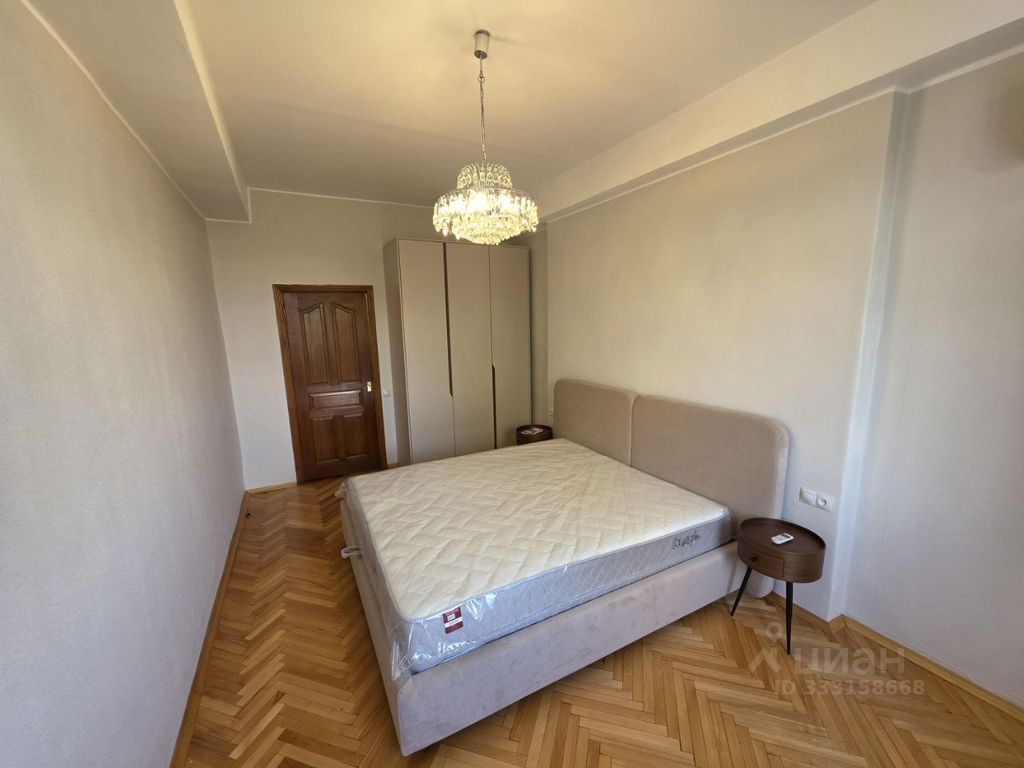 m. Smolenskaya: Apartment, 2-rooms