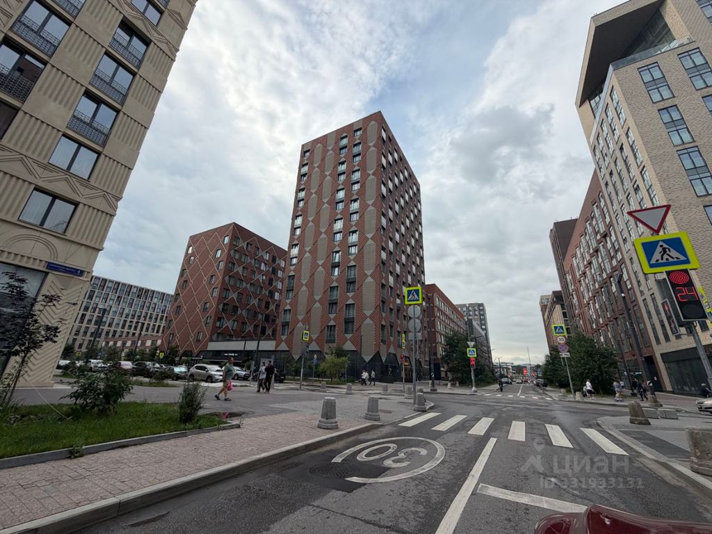m. ZIL: Apartment, 1-rooms