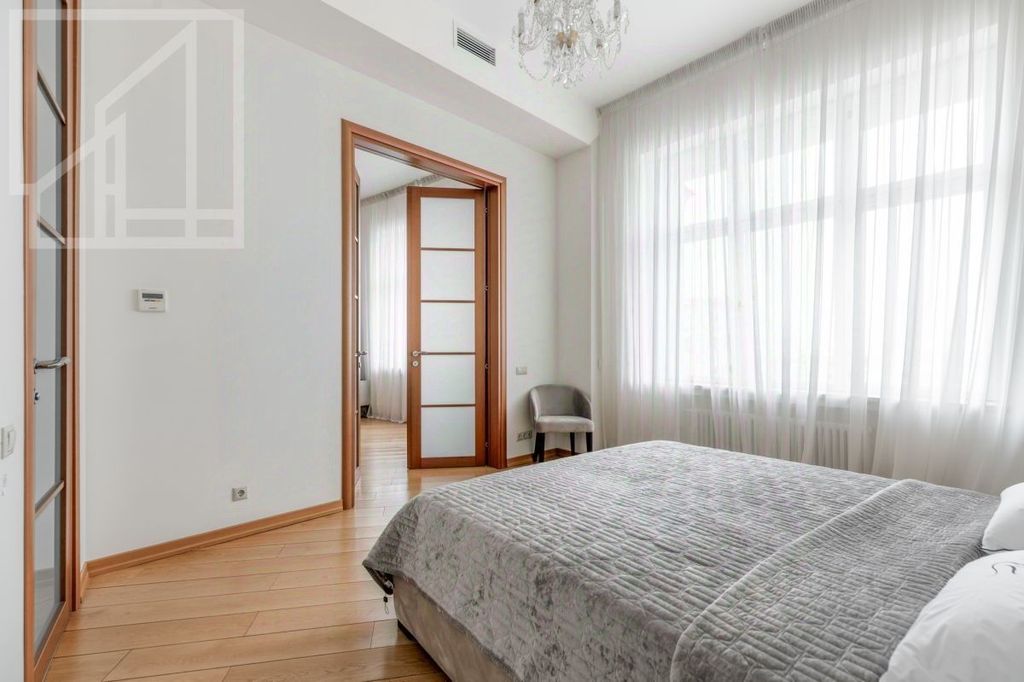 m. Okhotny ryad: Apartment, 3-rooms