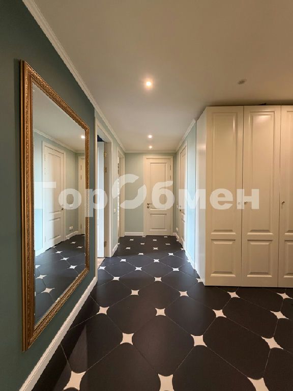 m. Annino: Apartment, 3-rooms