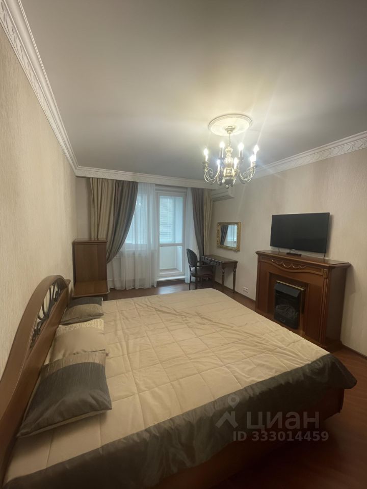 m. Universitet druzhby narodov: Apartment, 2-rooms
