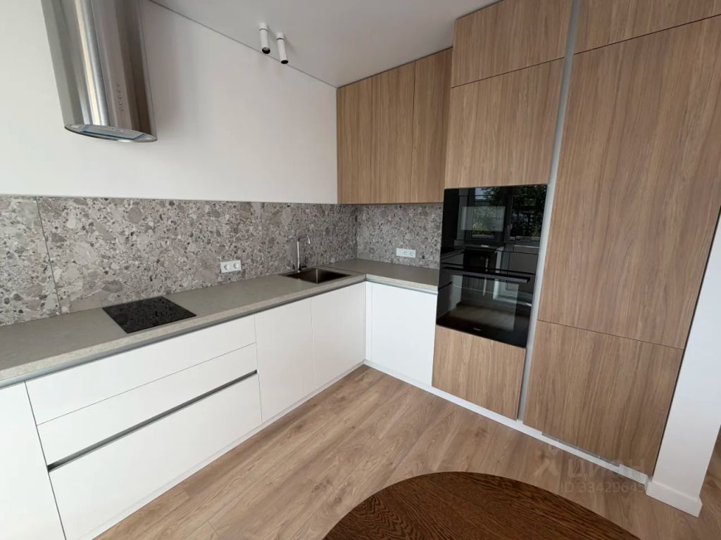 m. Ulitsa 1905 goda: Apartment, 2-rooms