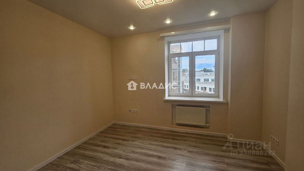 m. Solnechnaya: Apartment, 3-rooms