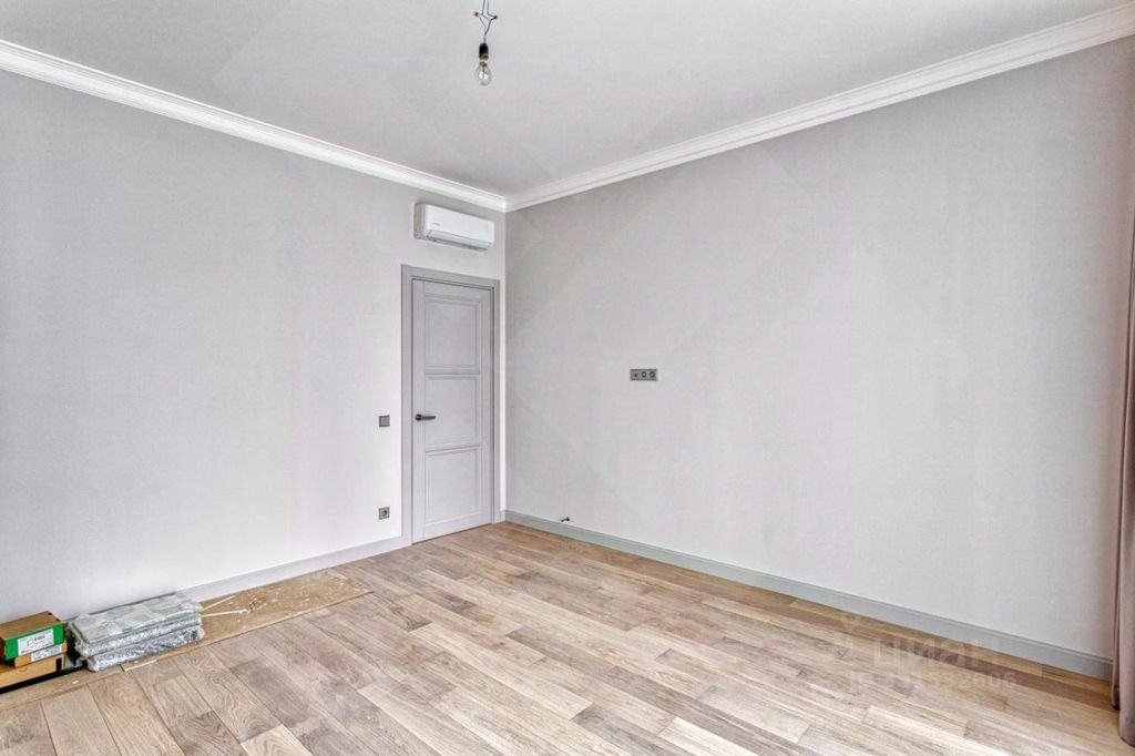 m. Aminyevskaya: Apartment, 3-rooms
