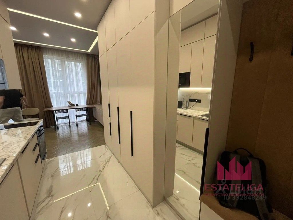 m. Zorge: Apartment, studio