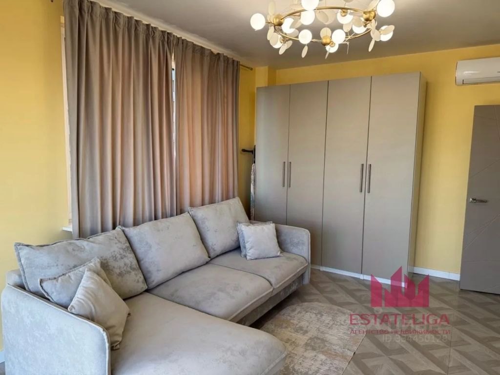 m. ZIL: Apartment, 2-rooms