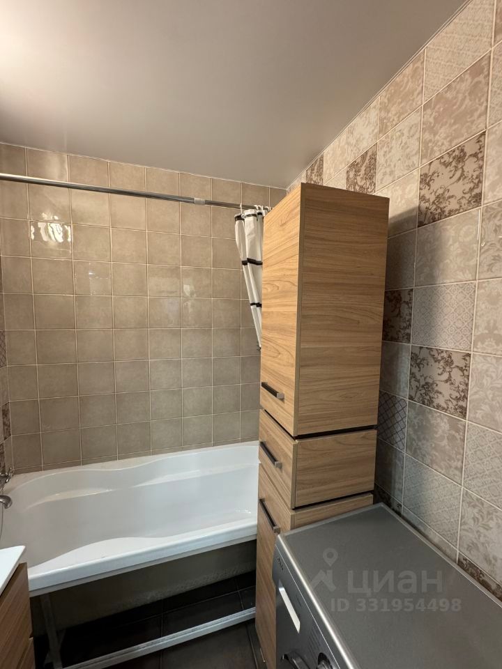 m. Bulvar Dmitriya Donskogo: Apartment, 2-rooms