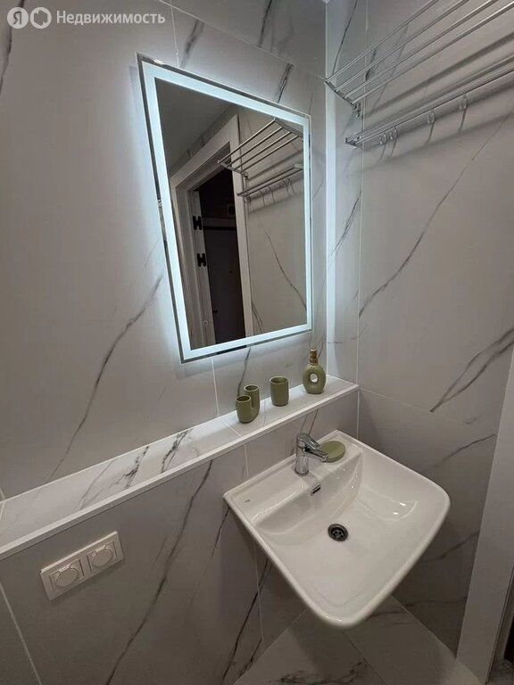m. Strogino: Apartment, 2-rooms