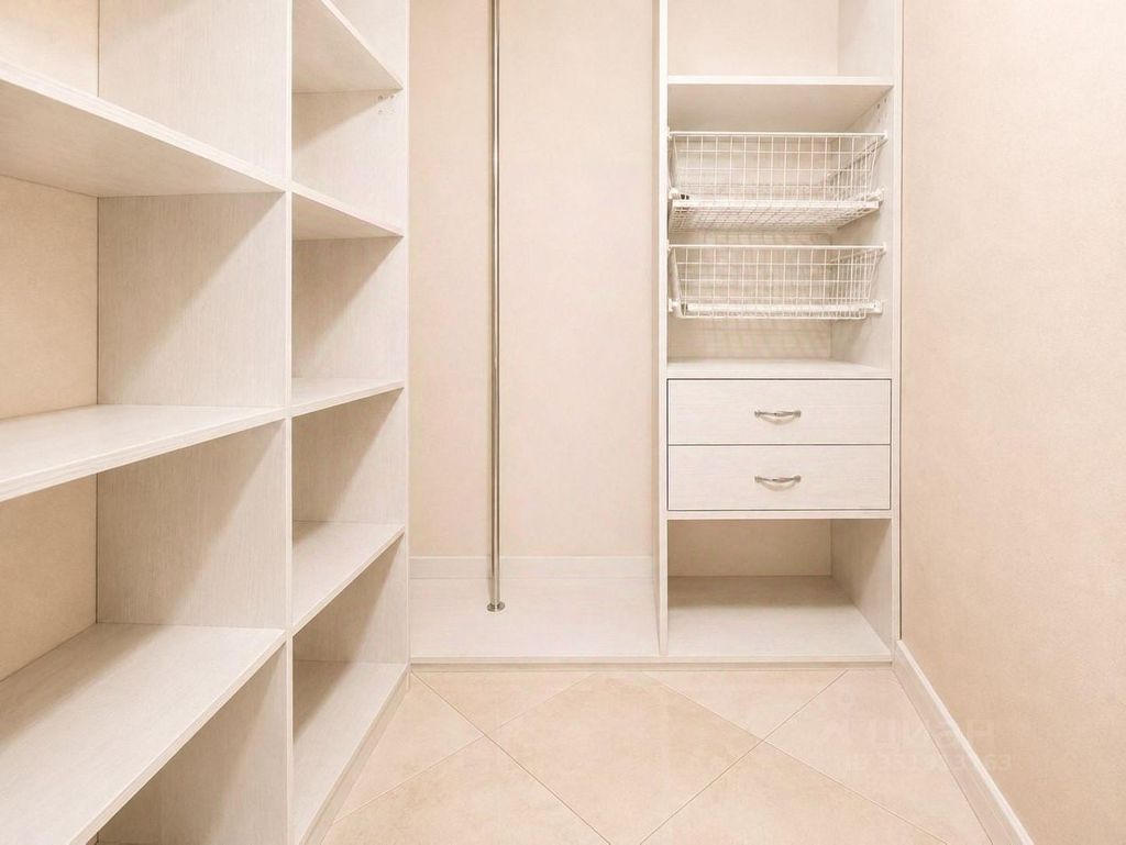 m. Narodnoe Opolchenie: Apartment, 2-rooms