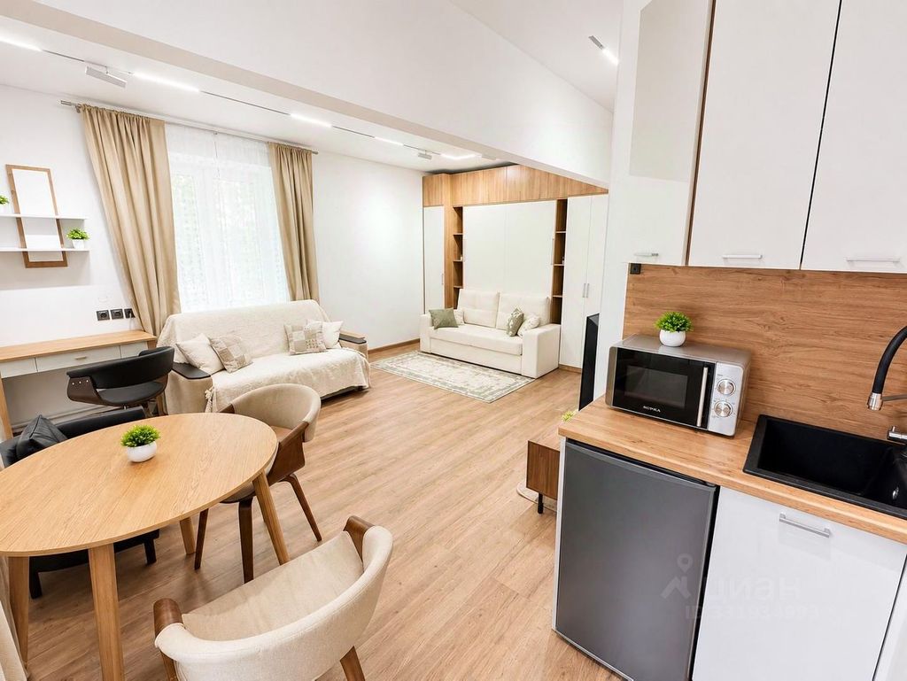 m. Krasnopresnenskaya: Apartment, studio