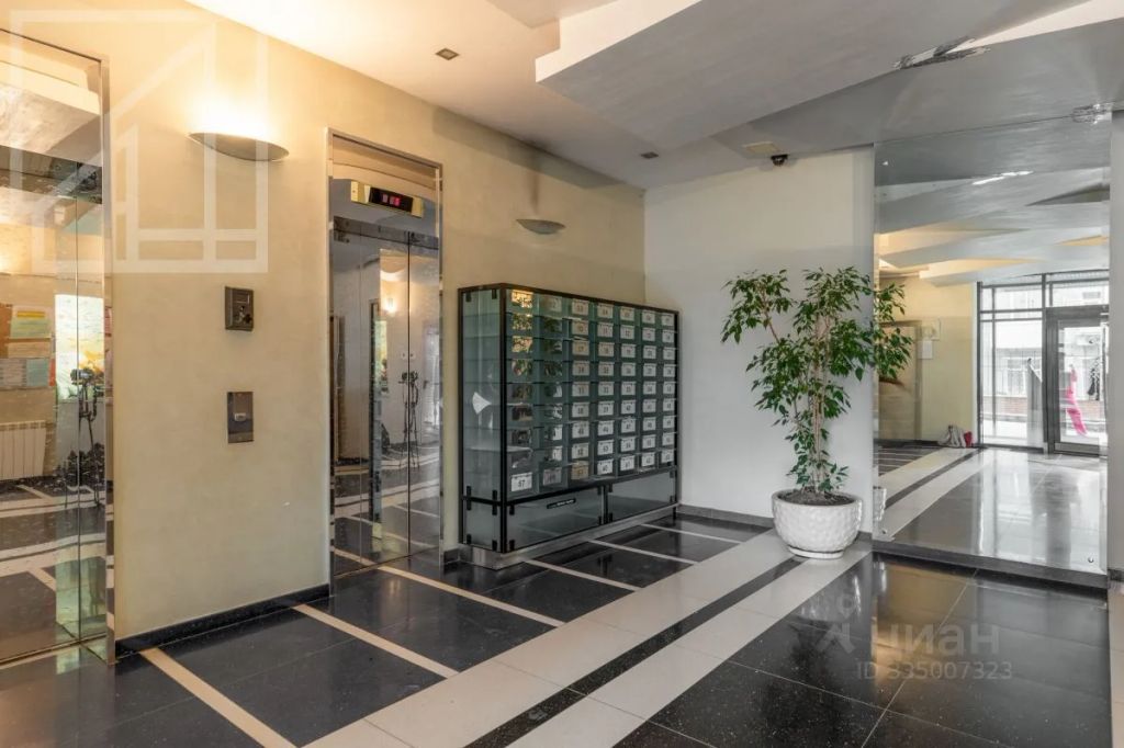 m. Ulitsa 1905 goda: Apartment, 2-rooms