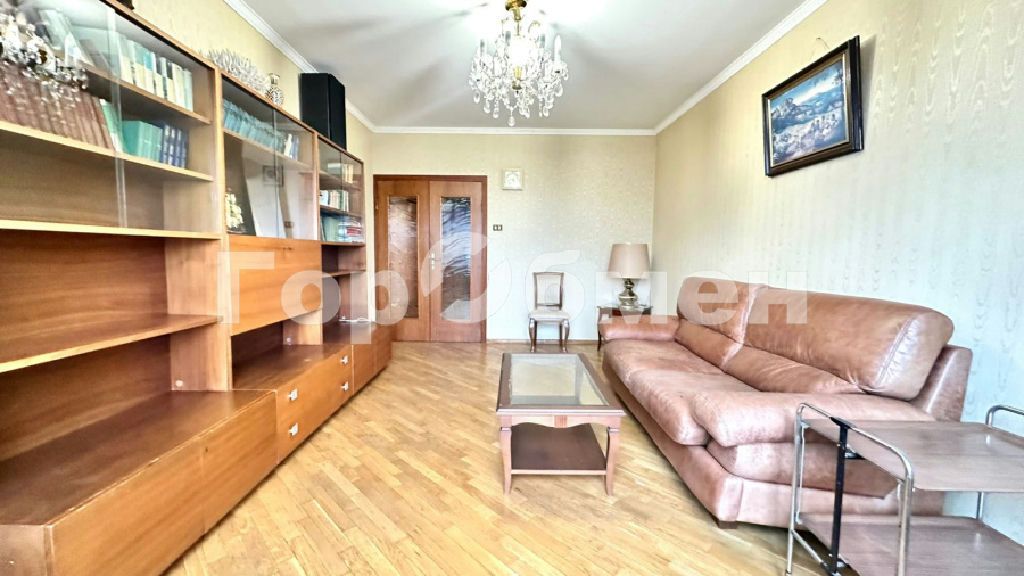m. Yugo-Zapadnaya: Apartment, 3-rooms