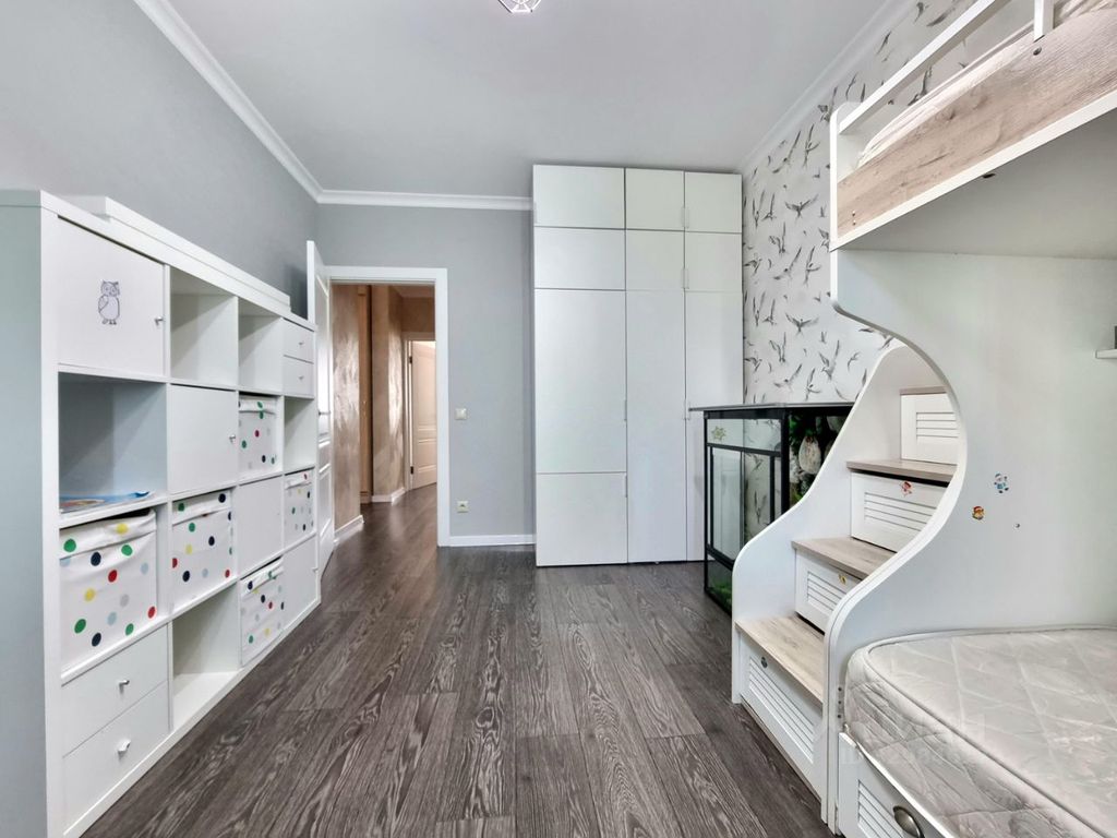 m. Molzhaninovo: Apartment, 3-rooms